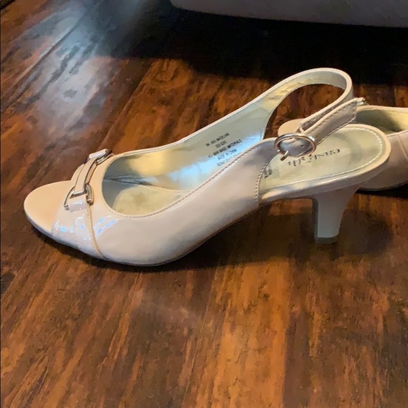 Nude heels - Picture 2 of 5